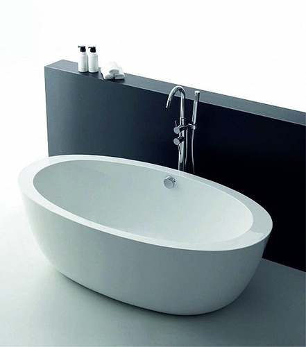 Елегантна акрилна вана - ICS LB 1790 W