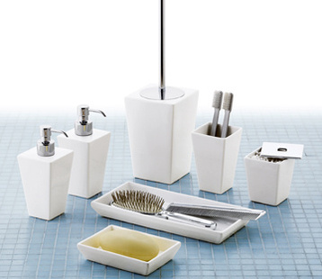 Аксесоари за баня с квадратни форми